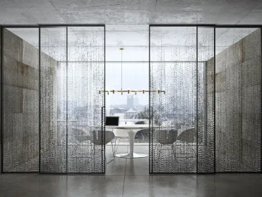 Porta per interni Manhattan Scorrevole in vetro trasparente decoro Glitter con telaio in alluminio di Henry Glass