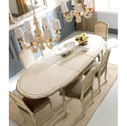 Tavolo allungabile 3642 A ovale in legno laccato di Silvano Grifoni