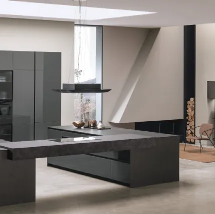 Cucina Moderna con doppia isola Aliant v01 in vetro lucido Lava e Neolith Basalt Black Satin con top in HPL Ossido di Stosa